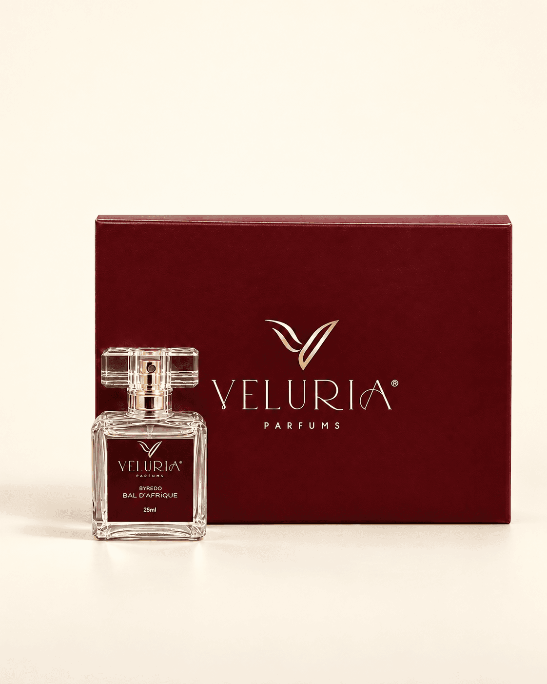 Frasco de 25ml da Veluria diante da caixa da marca